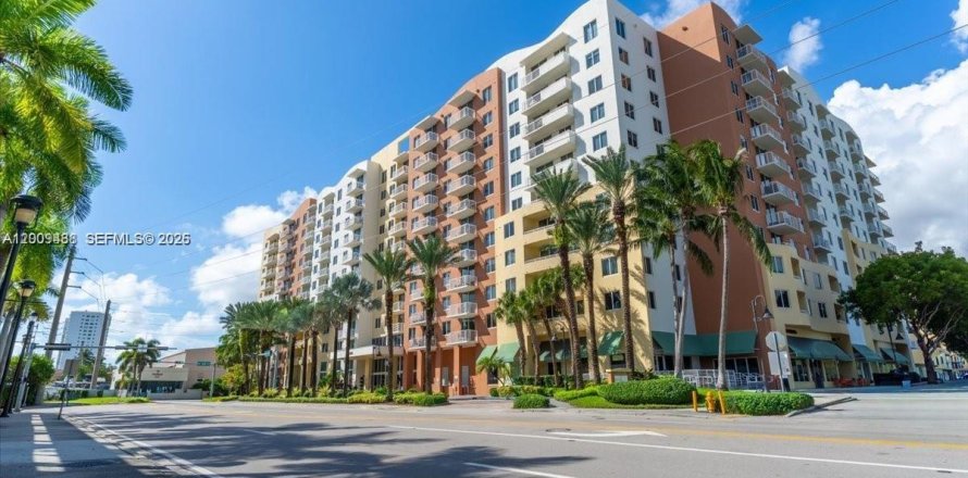 Condo à Aventura, Floride, 2 chambres  № 2171000