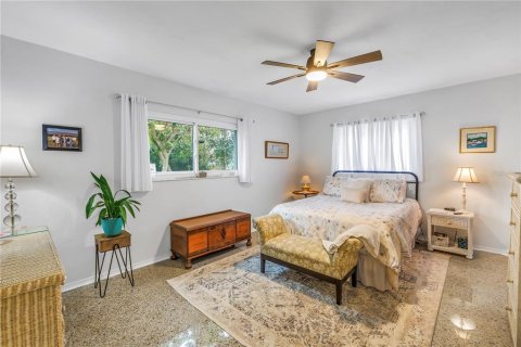 House in Saint Petersburg, Florida 2 bedrooms, 124.86 sq.m. № 1734228 - photo 14