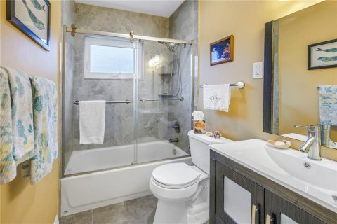 House in Saint Petersburg, Florida 2 bedrooms, 124.86 sq.m. № 1734228 - photo 17