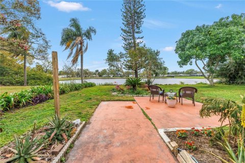 House in Saint Petersburg, Florida 2 bedrooms, 124.86 sq.m. № 1734228 - photo 26