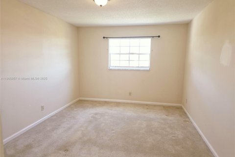 Купить кондоминиум в Лодердейл-Лейкс, Флорида 2 спальни, 96.99м2, № 2012664 - фото 20