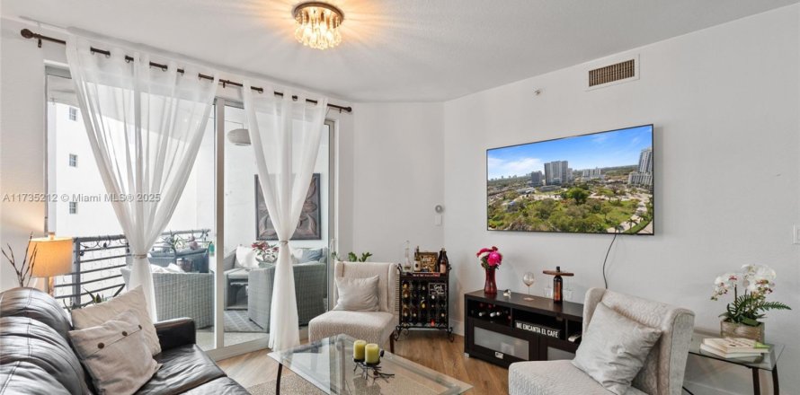 Condo in Hollywood, Florida, 2 bedrooms № 1713203