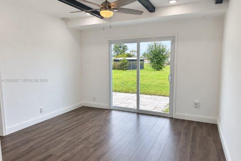 Casa en venta en Port St. Lucie, Florida, 3 dormitorios, 121.33 m2 № 2409315 - foto 8
