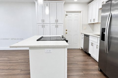 Casa en venta en Port St. Lucie, Florida, 3 dormitorios, 121.33 m2 № 2409315 - foto 7
