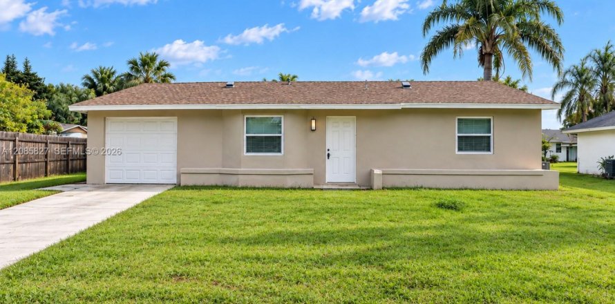 Casa en Port St. Lucie, Florida 3 dormitorios, 121.33 m2 № 2409315