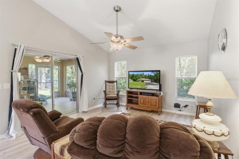 House in Crystal River, Florida 3 bedrooms, 118.82 sq.m. № 2213103 - photo 16