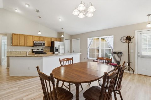 House in Crystal River, Florida 3 bedrooms, 118.82 sq.m. № 2213103 - photo 6
