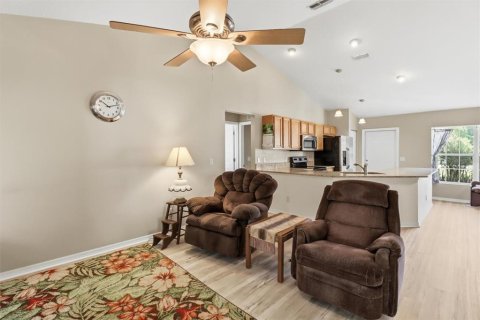 House in Crystal River, Florida 3 bedrooms, 118.82 sq.m. № 2213103 - photo 18