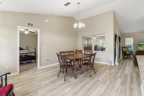 House in Crystal River, Florida 3 bedrooms, 118.82 sq.m. № 2213103 - photo 4