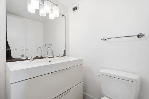 Condominio en alquiler en Miami Beach, Florida, 1 dormitorio, 74.69 m2 № 2078026 - foto 8