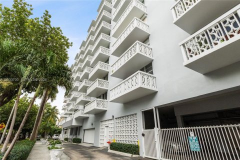 Condominio en alquiler en Miami Beach, Florida, 1 dormitorio, 74.69 m2 № 2078026 - foto 13