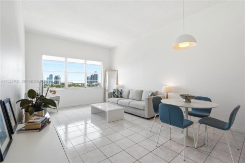 Condominio en alquiler en Miami Beach, Florida, 1 dormitorio, 74.69 m2 № 2078026 - foto 5