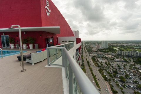 Купить кондоминиум в Халландейл-Бич, Флорида 2 спальни, 95.69м2, № 1985588 - фото 29