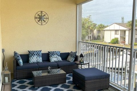 Townhouse in Tarpon Springs, Florida 3 bedrooms, 169.83 sq.m. № 1554942 - photo 17
