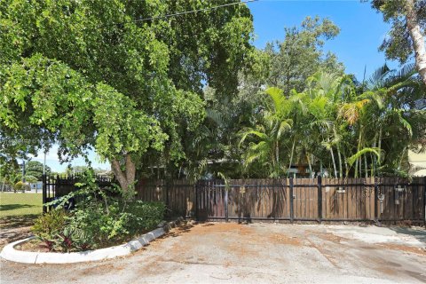House in Fort Lauderdale, Florida 3 bedrooms, 78.04 sq.m. № 1802548 - photo 4
