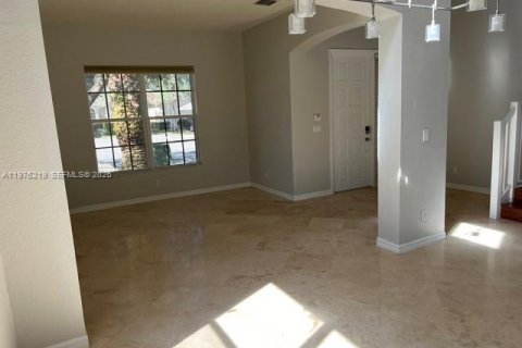 Купить виллу или дом в Уэстон, Флорида 5 спален, 282.52м2, № 2042955 - фото 7