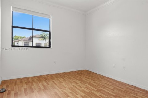 Touwnhouse à vendre à Cutler Bay, Floride: 4 chambres, 204.48 m2 № 2192784 - photo 26