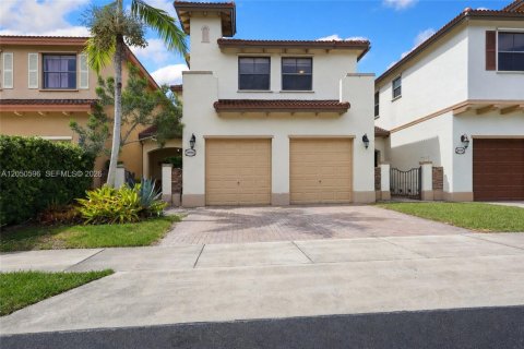 Touwnhouse à Cutler Bay, Floride 4 chambres, 204.48 m2 № 2192784