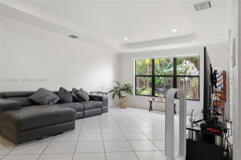Touwnhouse à vendre à Cutler Bay, Floride: 4 chambres, 204.48 m2 № 2192784 - photo 9