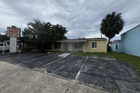 Commercial property in Oakland Park, Florida № 2400002 - photo 5
