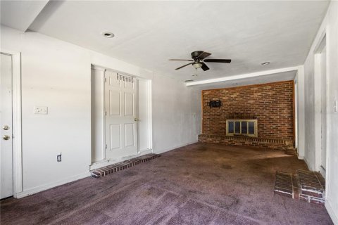 House in DeLand, Florida 3 bedrooms, 120.03 sq.m. № 2098603 - photo 23