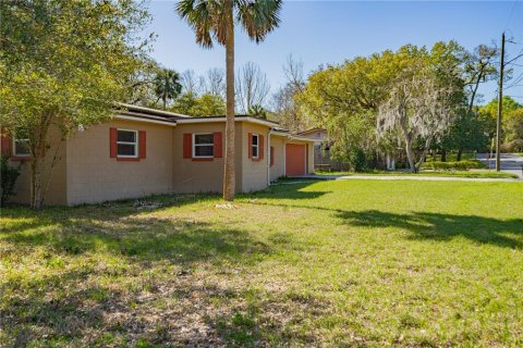 House in DeLand, Florida 3 bedrooms, 120.03 sq.m. № 2098603 - photo 6