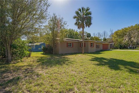 House in DeLand, Florida 3 bedrooms, 120.03 sq.m. № 2098603 - photo 4