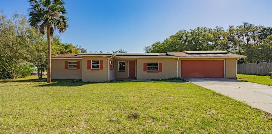 House in DeLand, Florida 3 bedrooms, 120.03 sq.m. № 2098603