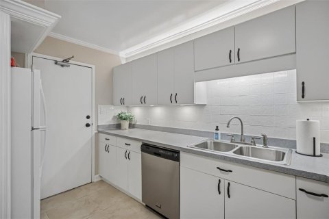 Copropriété à vendre à Clearwater, Floride: 2 chambres, 120.77 m2 № 2408833 - photo 20