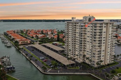 Condo à Clearwater, Floride, 2 chambres  № 2408833