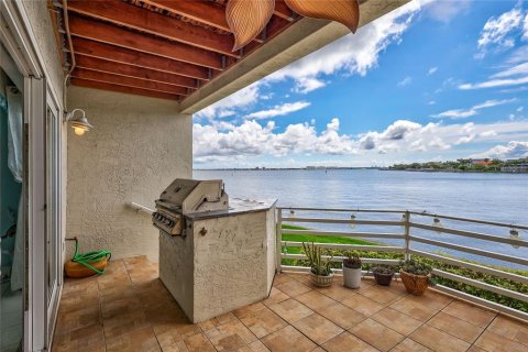 Townhouse in Saint Pete Beach, Florida 4 bedrooms, 211.35 sq.m. № 1902410 - photo 22