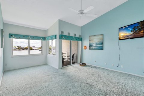 Townhouse in Saint Pete Beach, Florida 4 bedrooms, 211.35 sq.m. № 1902410 - photo 26