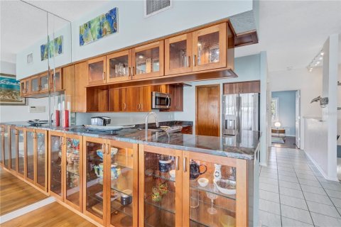Townhouse in Saint Pete Beach, Florida 4 bedrooms, 211.35 sq.m. № 1902410 - photo 14