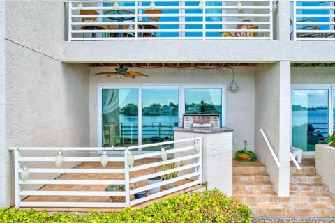 Townhouse in Saint Pete Beach, Florida 4 bedrooms, 211.35 sq.m. № 1902410 - photo 21