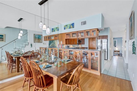 Townhouse in Saint Pete Beach, Florida 4 bedrooms, 211.35 sq.m. № 1902410 - photo 16