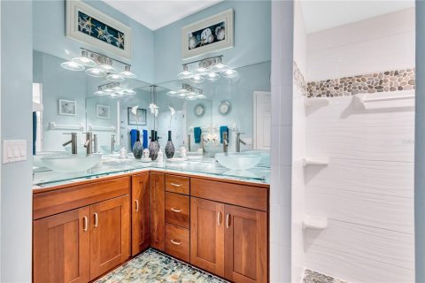 Townhouse in Saint Pete Beach, Florida 4 bedrooms, 211.35 sq.m. № 1902410 - photo 30