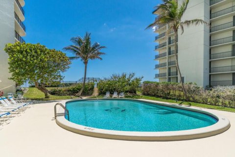 Condo in Riviera Beach, Florida, 2 bedrooms  № 2083331 - photo 29
