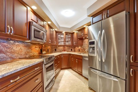 Condo in Riviera Beach, Florida, 2 bedrooms  № 2083331 - photo 3