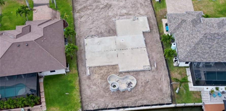 Terreno en Cape Coral, Florida № 1845092
