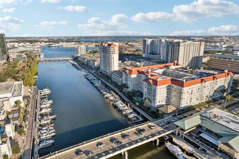 Condominio en alquiler en Tampa, Florida, 3 dormitorios, 130.71 m2 № 1736405 - foto 2