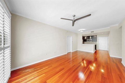 Condominio en alquiler en Tampa, Florida, 3 dormitorios, 130.71 m2 № 1736405 - foto 4