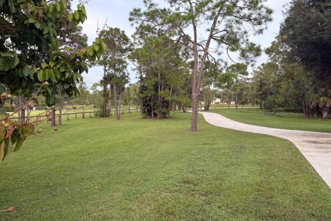 Commercial property in Lake Worth, Florida № 2375904 - photo 10