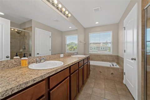 Casa en venta en Orlando, Florida, 5 dormitorios, 306.58 m2 № 2210167 - foto 27