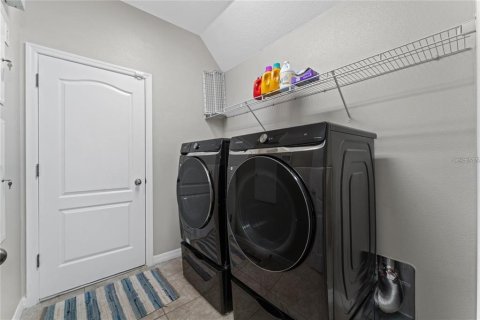 Casa en venta en Orlando, Florida, 5 dormitorios, 306.58 m2 № 2210167 - foto 8