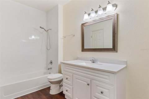 Condo in Orlando, Florida, 1 bedroom  № 2218216 - photo 19