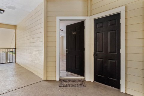Condo in Orlando, Florida, 1 bedroom  № 2218216 - photo 3