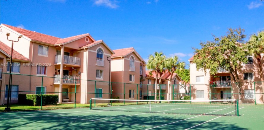 Condo in Miami, Florida, 2 bedrooms  № 2401333