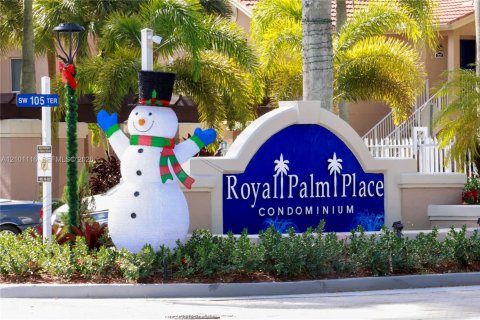 Condo in Miami, Florida, 2 bedrooms  № 2401333 - photo 16