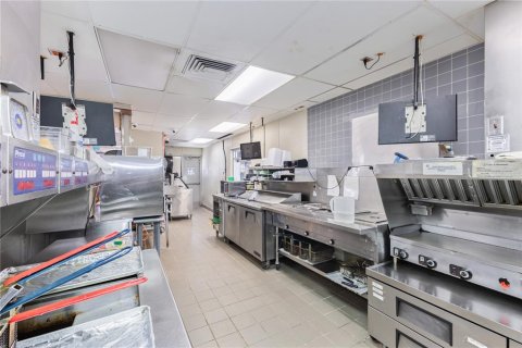 Commercial property in Orlando, Florida 376.72 sq.m. № 2116408 - photo 30