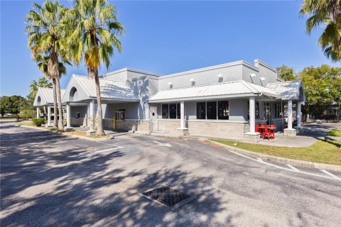 Commercial property in Orlando, Florida 376.72 sq.m. № 2116408 - photo 10